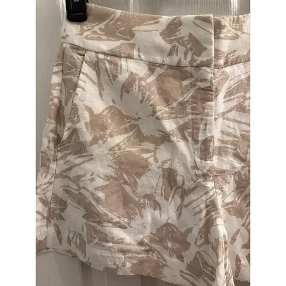 Club Monaco NWT Women’s Shorts - Picture 2 of 7